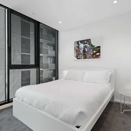 Chic Apartment In Melbournes Heart Exterior photo